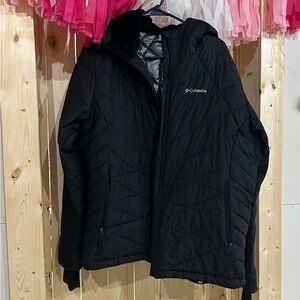 Women’s Columbia Omni-heat coat.